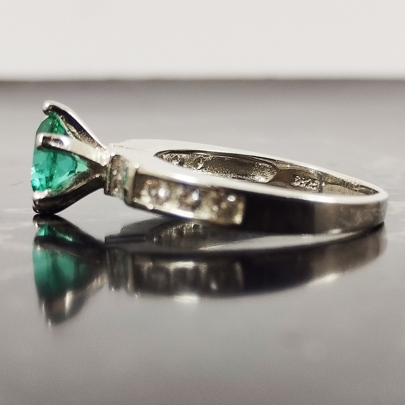 انگشتر نقره زنانه سلین کالا مدل توپاز کد D-7 انگشتر نقره زنانه سلین کالا مدل توپاز کد D-7