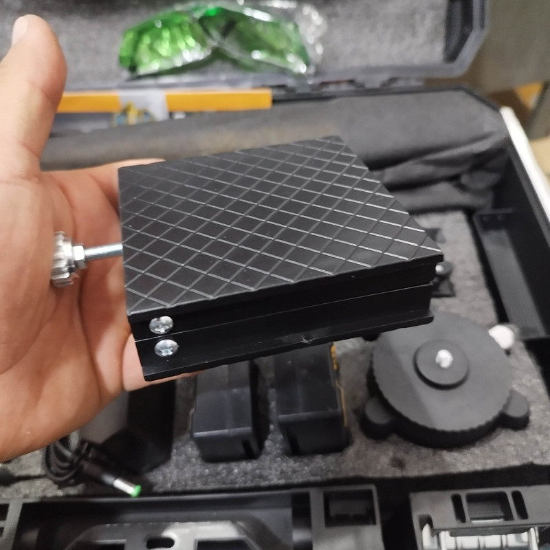 تراز لیزری  مدل 4 بعدی نور سبز کد DW360-4D-1.20