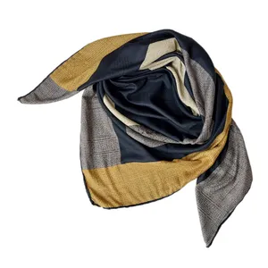 روسری زنانه مدل  راه راه ساده