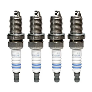 شمع خودرو بوش مدل FR7DC+8 بسته 4 عددی