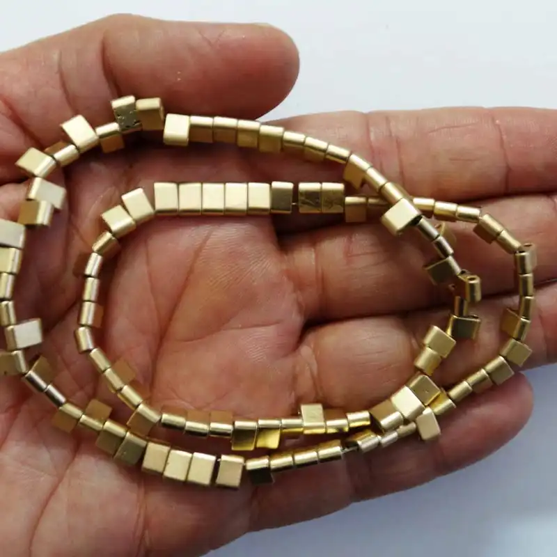 مهره دستبند مدل حدید مکعبی کد MO-1024 مجموعه 40 عددی