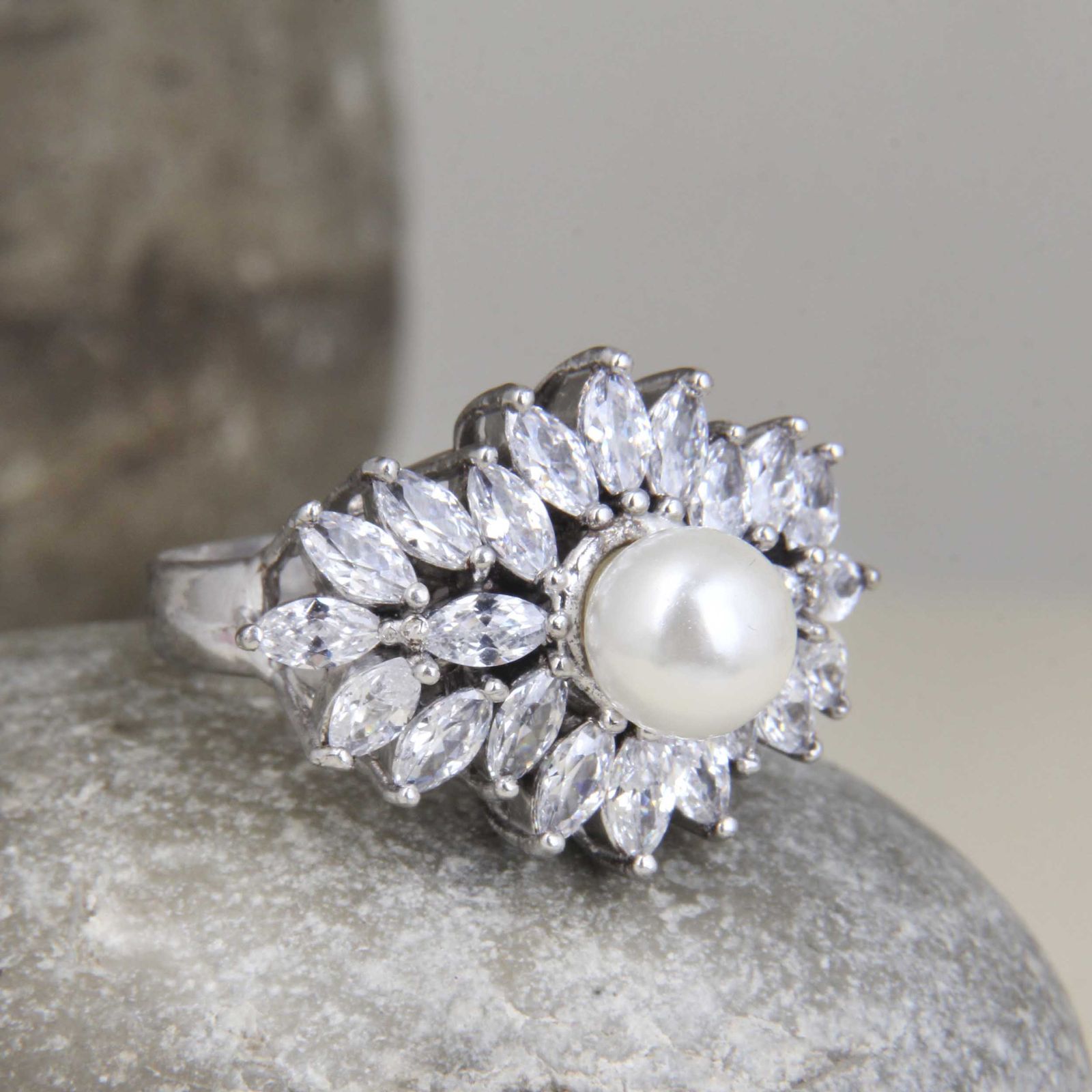 انگشتر نقره زنانه مدل سنگ مروارید مصنوعی مخراج نگین مارکیز ابکاری رادیوم کد AWR_2103 - - 3