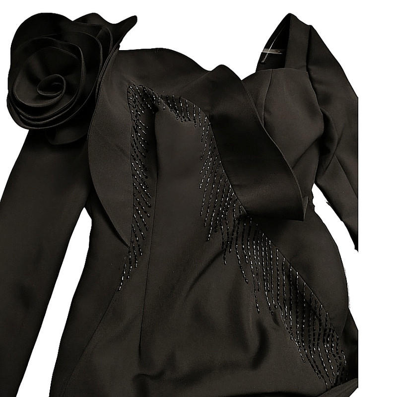 پیراهن یقه خشتی زنانه مدل ماکسی سرشانه گل رز رنگ مشکی