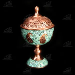 شکلات خوری پایه دار‏ فیروزه کوب‏  ‏‏رنگ ‏فیروزه ای‏ طرح ‏بته جقه‏ مدل 1001200020