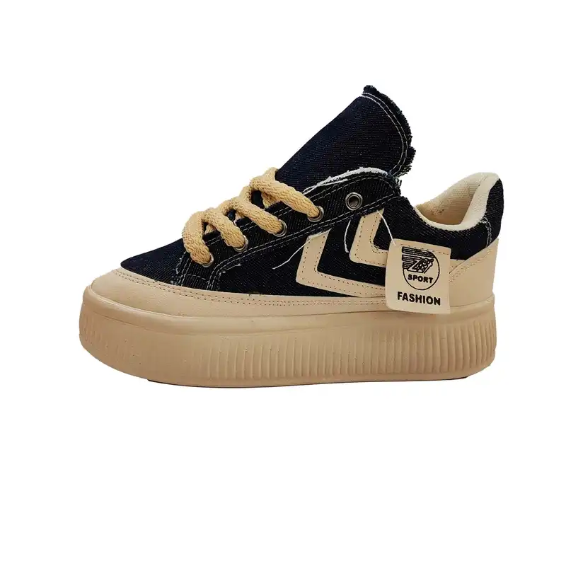 کفش پیاده روی مدل 2025