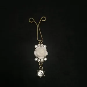 گیره روسری گل رز مدل k1010