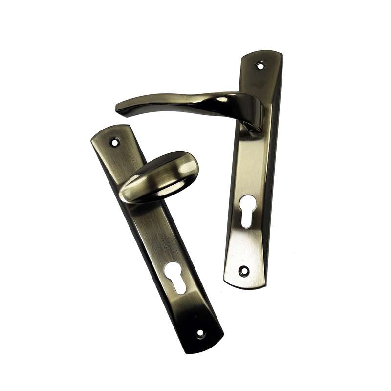 دستگیره در آوا در مدل CROUSE-R دستگیره در آوا در مدل CROUSE-R