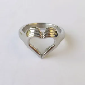 انگشتر زنانه مدل عشق 1