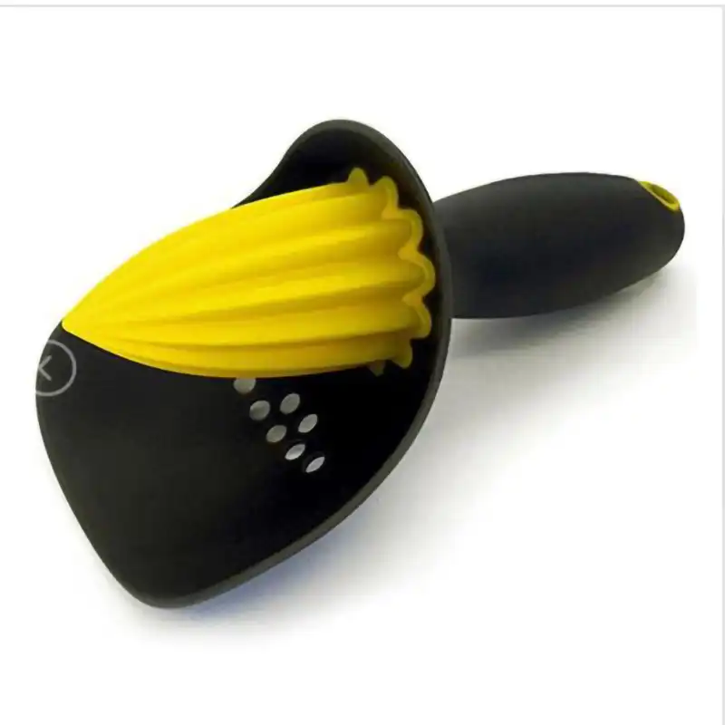 آبمیوه گیری مدل دستی