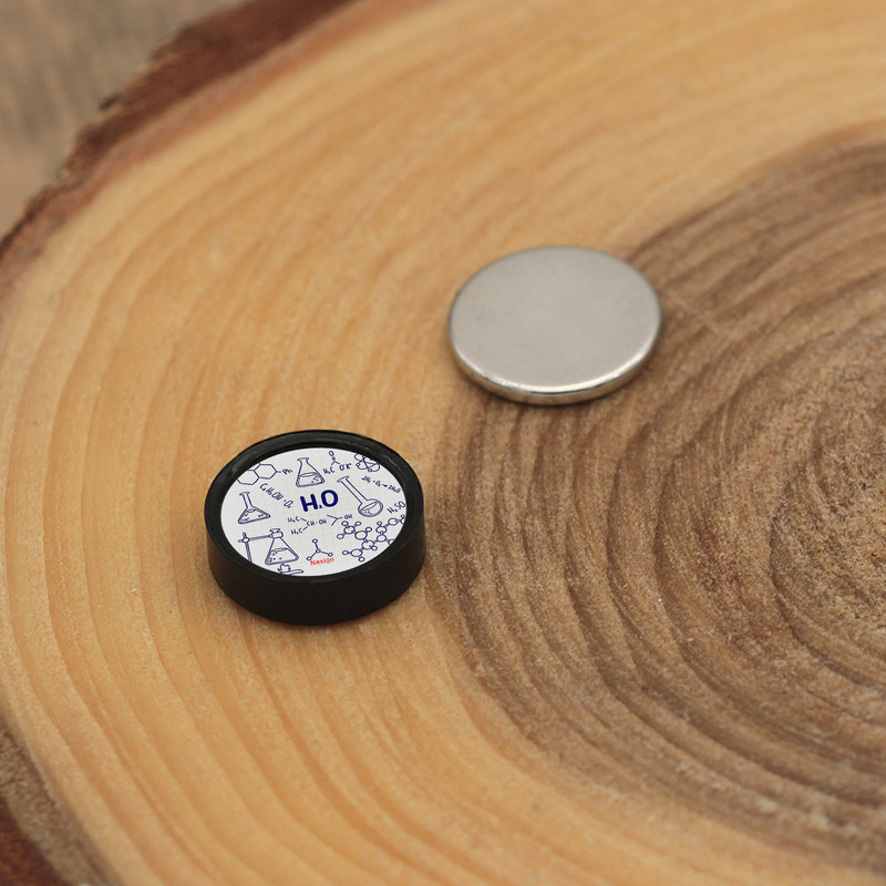 پیرسینگ گوش ناکسیگو مدل شب تاب طرح شیمی کد PM6454