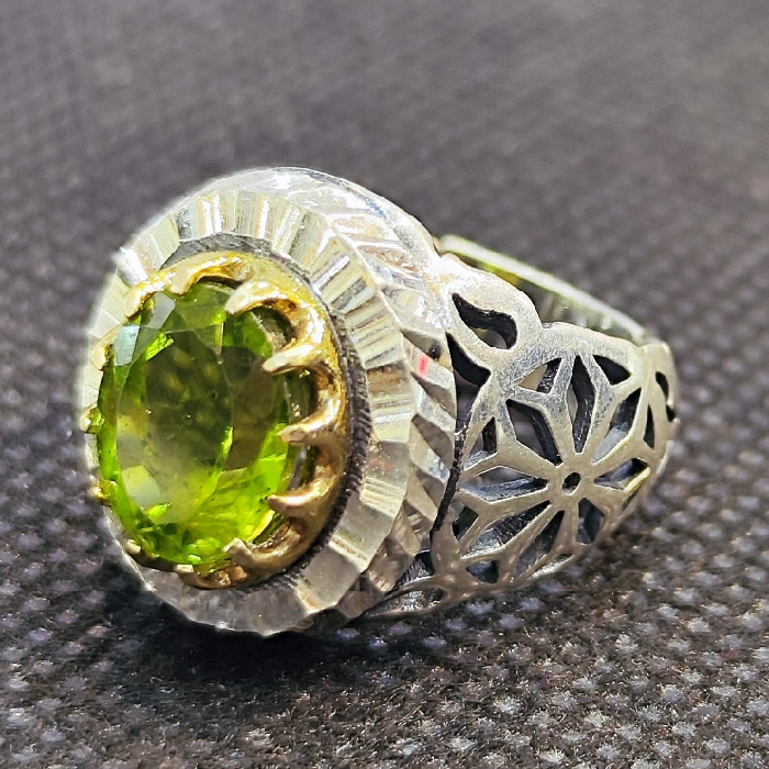 انگشتر نقره مردانه مدل سنگ زبرجد آفریقایی کد 33 انگشتر نقره مردانه مدل سنگ زبرجد آفریقایی کد 33