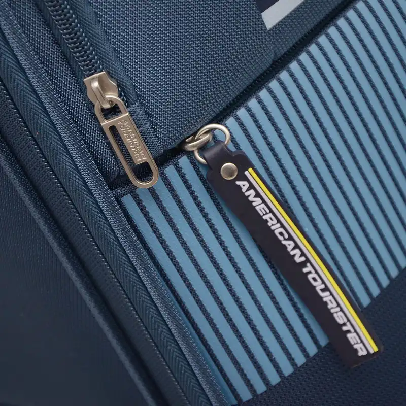 چمدان امریکن توریستر مدل AURIGA LE8 20 سایز کوچک