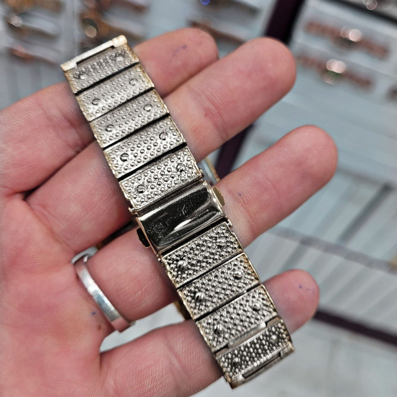 ساعت مچی عقربهای مردانه مدل یونانی نگینی ساعت مچی عقربهای مردانه مدل یونانی نگینی