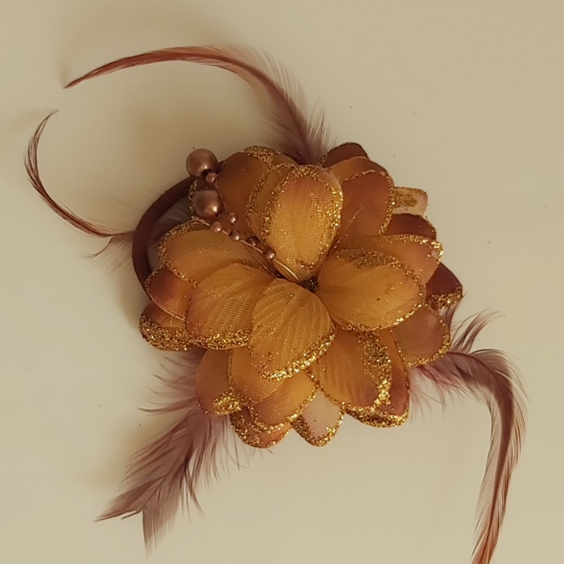 گل سینه دخترانه مدل پردار گل سینه دخترانه مدل پردار