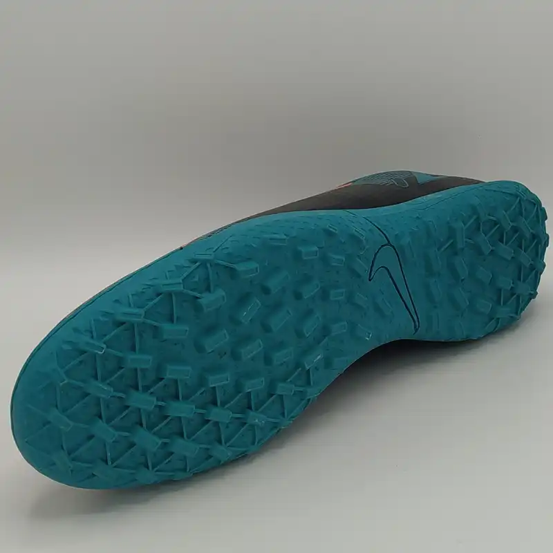 کفش فوتبال مدل یاس 2022 رنگ مشکی