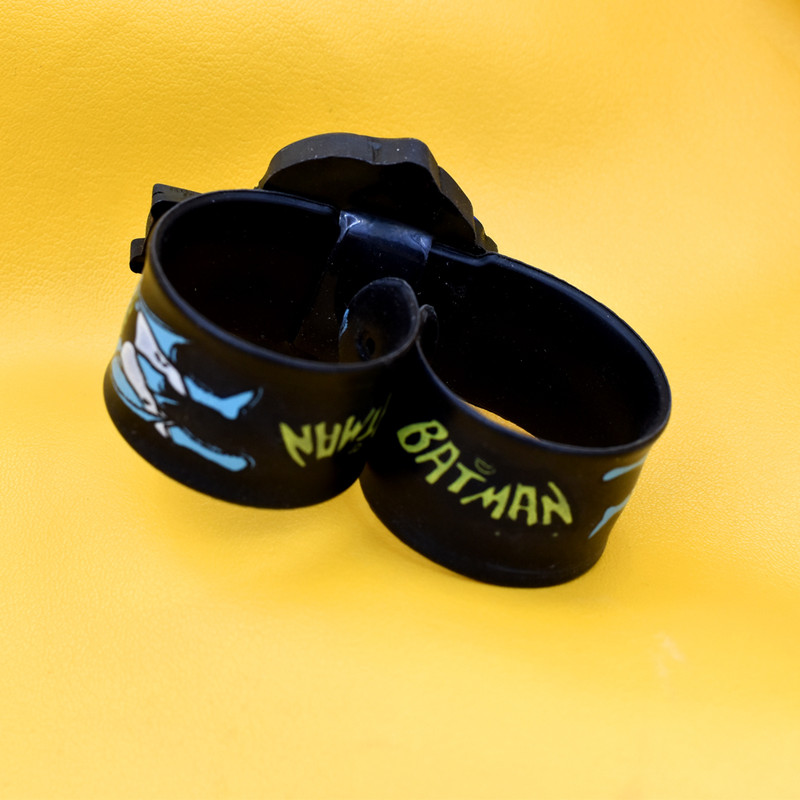 ساعت مچی عقربه ای پسرانه مدل بتمن کد B25 ساعت مچی عقربه ای پسرانه مدل بتمن کد B25