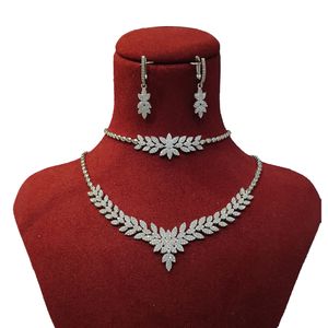 نقد و بررسی نیم ست نقره زنانه مدل 20010 توسط خریداران