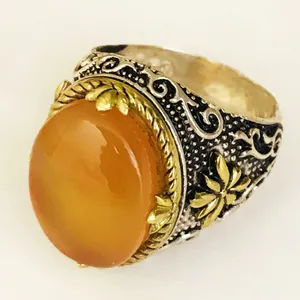 انگشتر نقره مردانه مدل چنگ برنجی مزین به عقیق یمنی