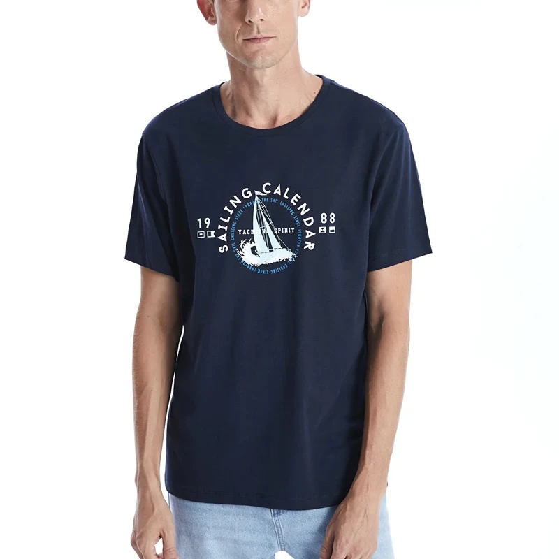 تی‌شرت آستین کوتاه مردانه ال سی وایکیکی مدل Sailing-Pamuk  رنگ سرمه‌ای