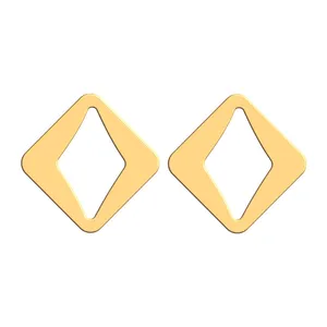 گوشواره طلا 18 عیار زنانه فرشته مدل هندسی WEL-000153