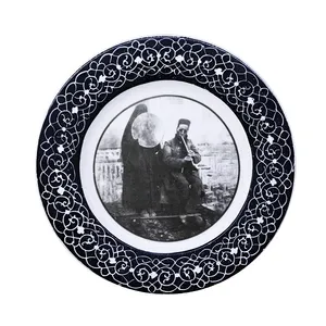 بشقاب دیوارکوب چینی مدل مرد و زن نوازنده