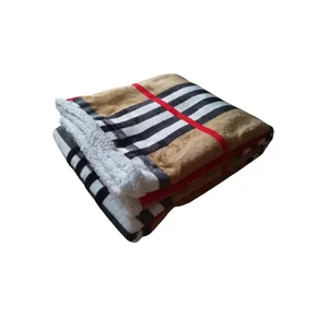  پتو طرح چهارخانه سایز 230×200 سانتی متر