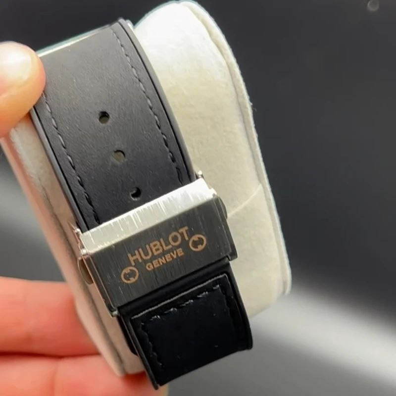 ساعت مچی عقربه‌ای مردانه کوارتز مدل تک موتور طرحدار کد 02