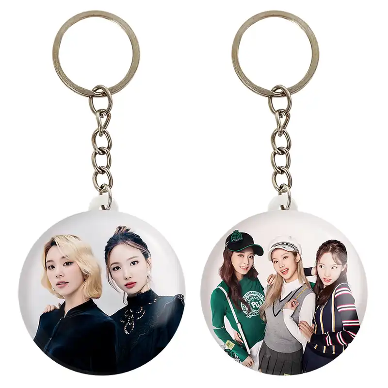 جاکلیدی خندالو مدل گروه توایس TWICE کد 1997119970 مجموعه 2 عددی