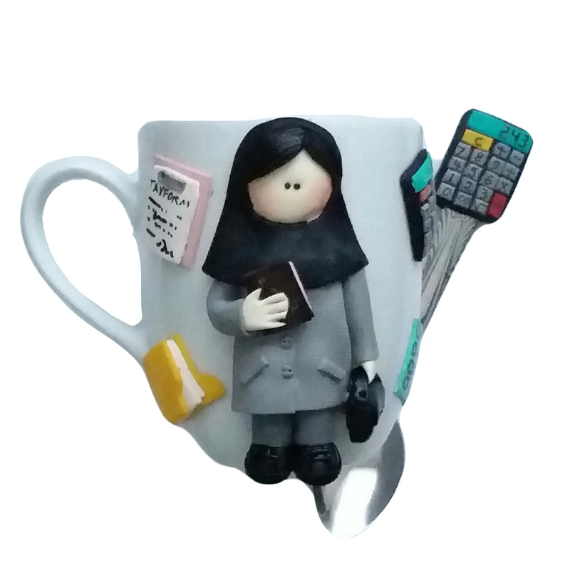 ماگ سرامیکی مدل دختر حسابدار کد 02024 به همراه قاشق