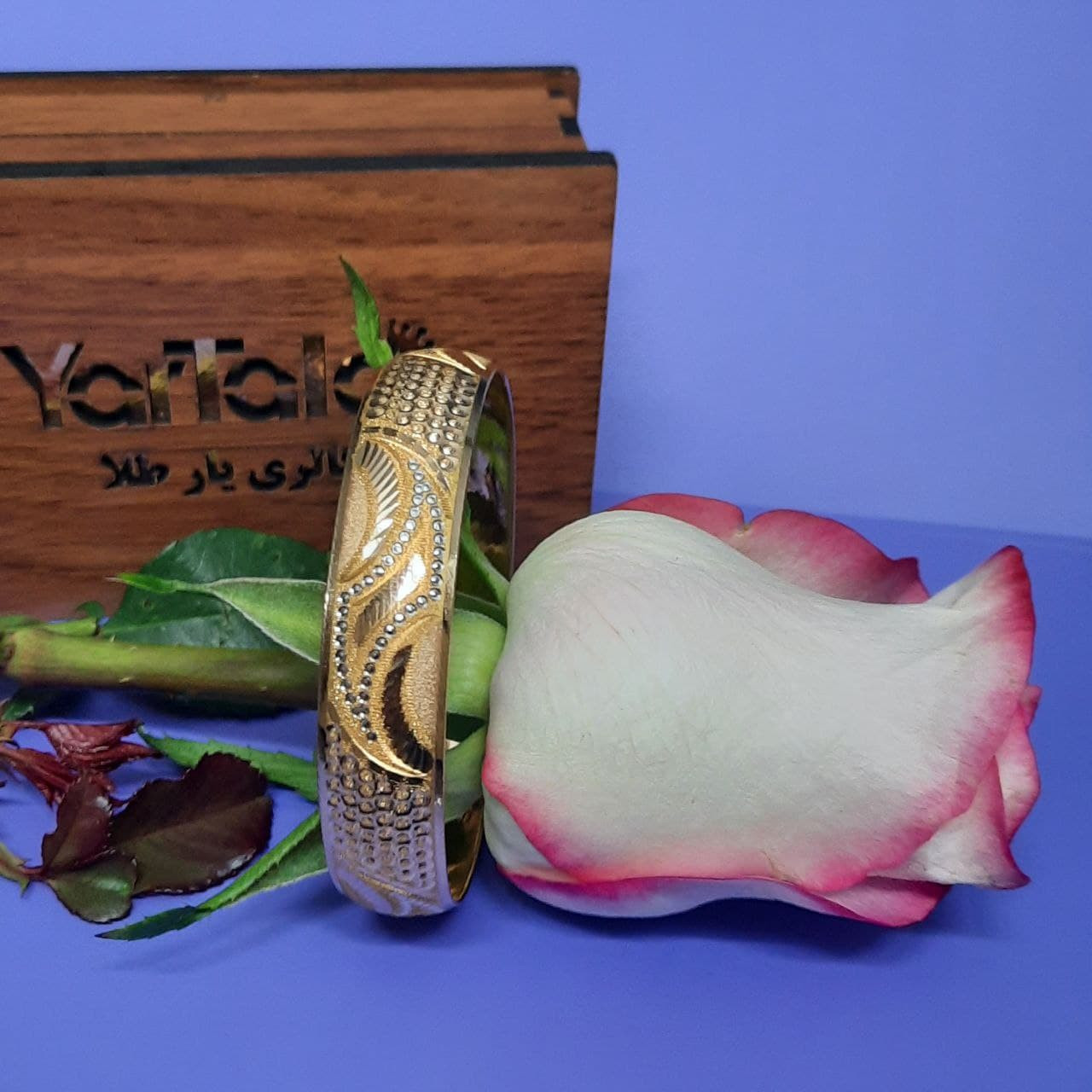 النگو طلا 18 عیار زنانه  گالری یارطلا  مدل ماه کد  AL63-G-1