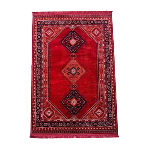 فرش ماشینی 500 شانه زمینه قرمز حاشیه قرمز مدل R5