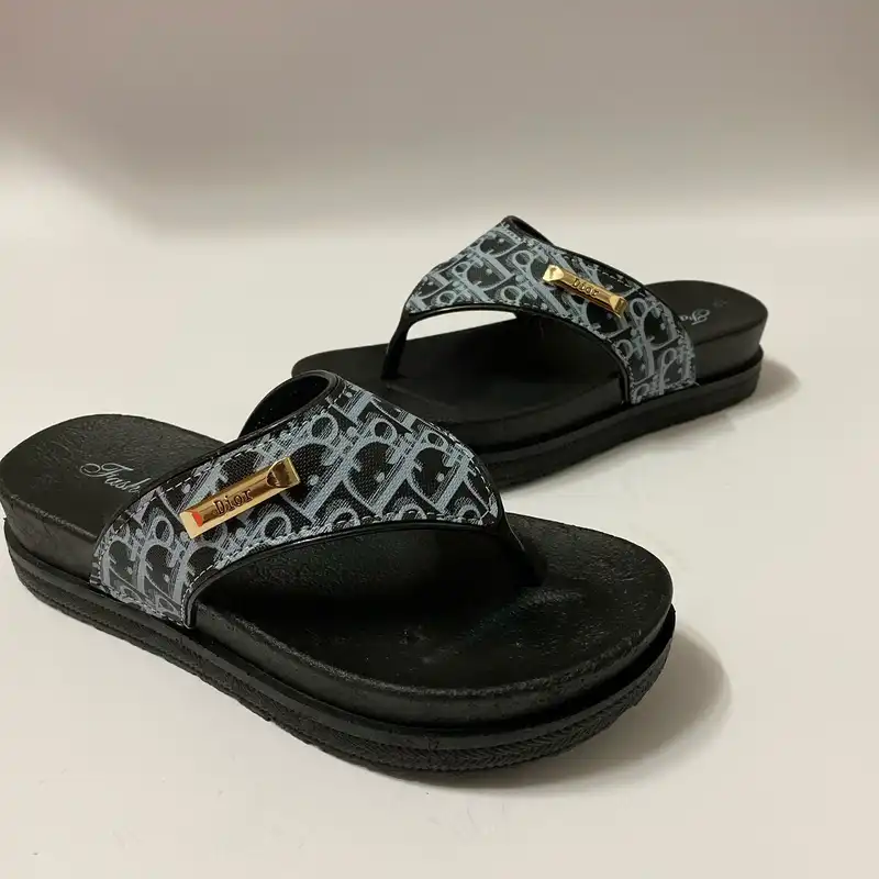 دمپایی لاانگشتی زنانه نیکتا مدل P1-BK