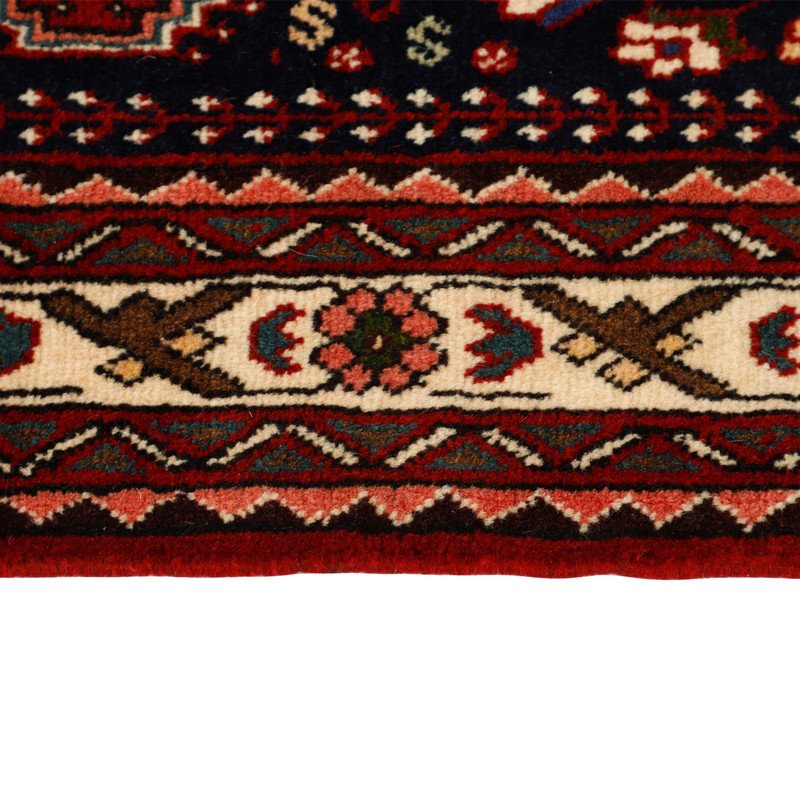 فرش دستبافت یک و نیم متری طرح قشقایی بافت آباده کد 580146 فرش دستبافت یک و نیم متری طرح قشقایی بافت آباده کد 580146