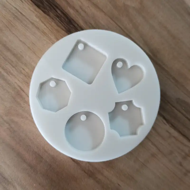 قالب رزین مدل گردنبند کد G5