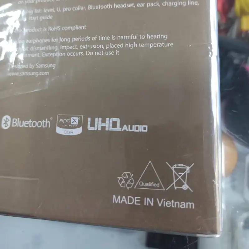 هدست بلوتوثی مدل Level u pro no active