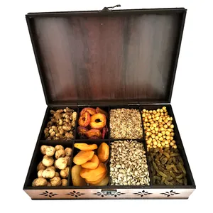 پک هدیه تنقلات - 1230 گرم