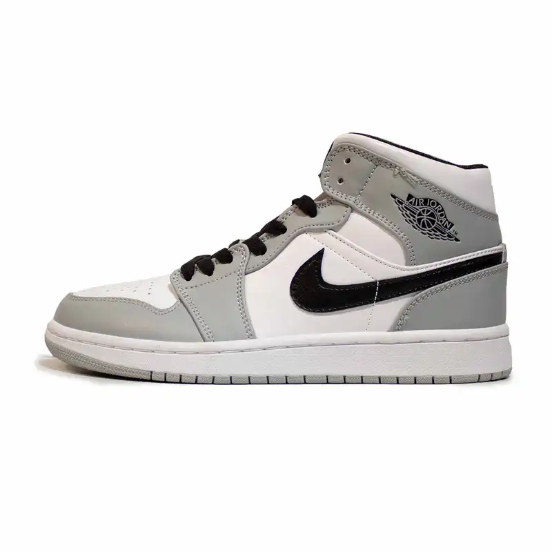 کفش بسکتبال مدل  AIR JORDAN 1 GRYWHBK-120001030