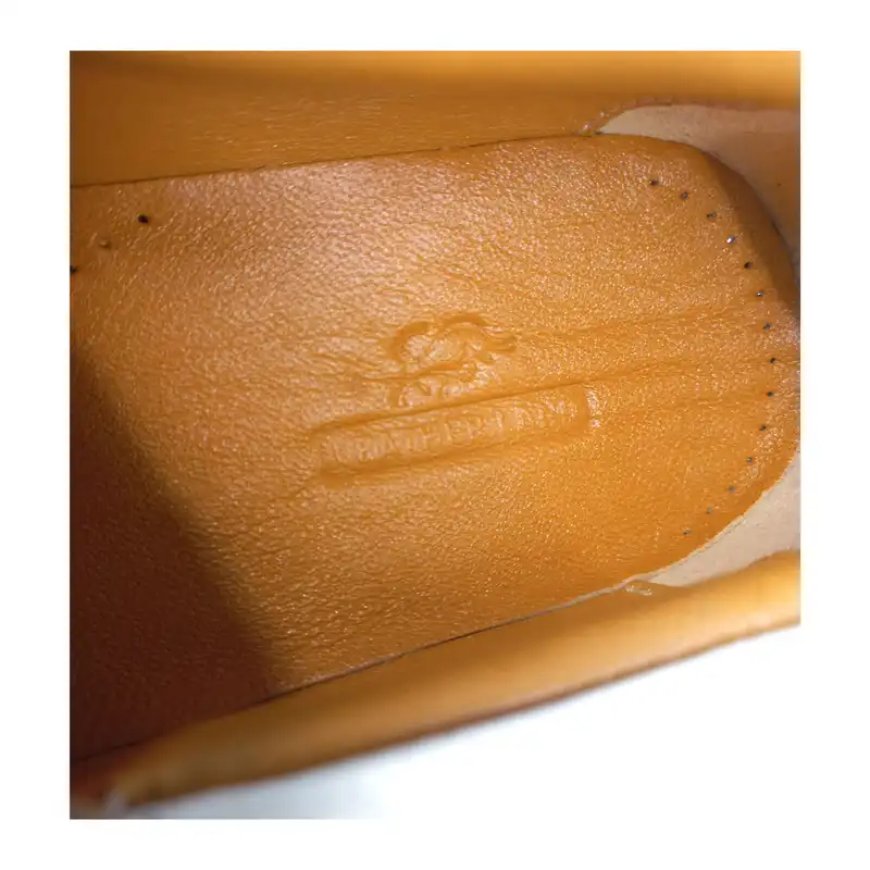 کفش روزمره زنانه سرزمین چرم مدل کد 141758 رنگ سفید