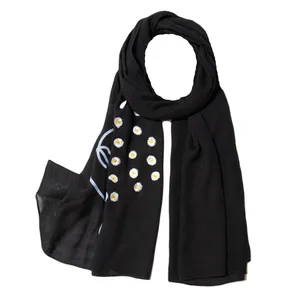 شال زنانه مدل نخی طرح بابونه کد sha-2015