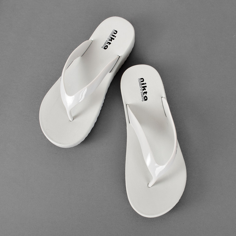 دمپایی لاانگشتی زنانه نیکتا مدل GRY.2212