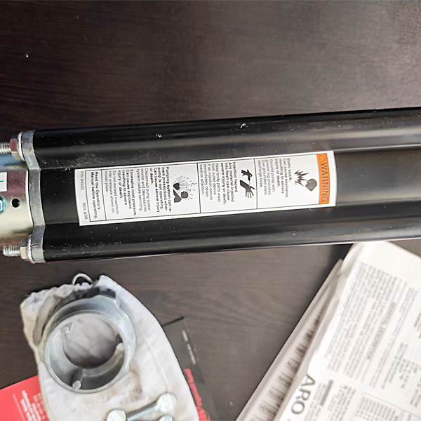 پمپ گریس بادی اینگرسولرند آرو مدل WG1272039