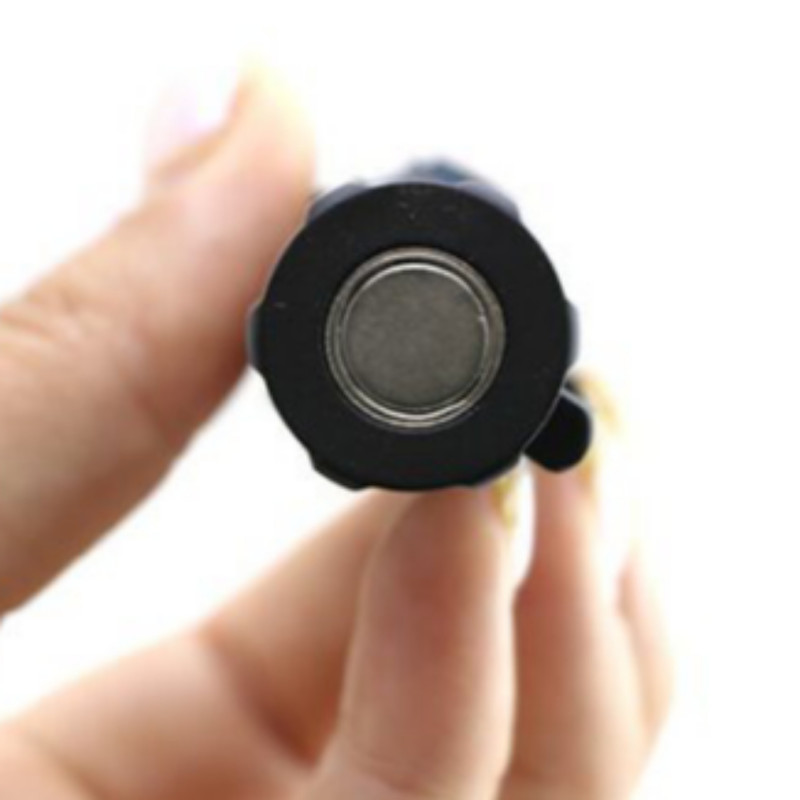 چراغ قوه دستی یئماو مدل YM-F602x با نور مهتابی