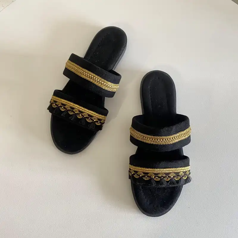 صندل زنانه مدل سنتی