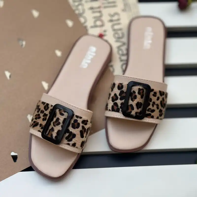 صندل زنانه نیکتا مدل سگک دار