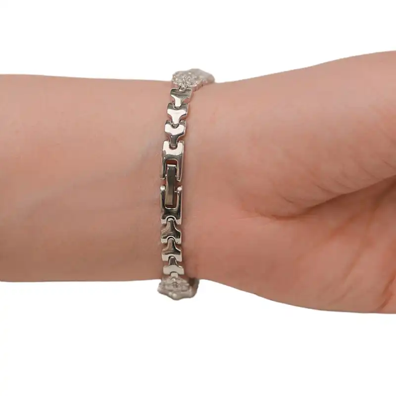 ساعت مچی عقربه ای نقره زنانه مدل دوره مارکیز 0110