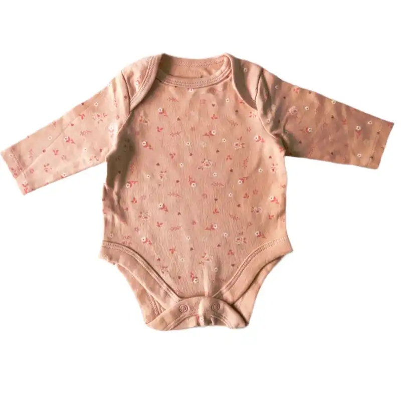 بادی آستین بلند نوزادی ام اند کو مدل فلاور کد 01