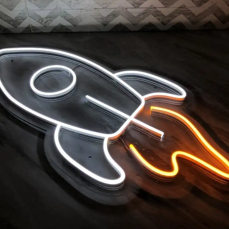 چراغ دیواری طرح موشک کد 01