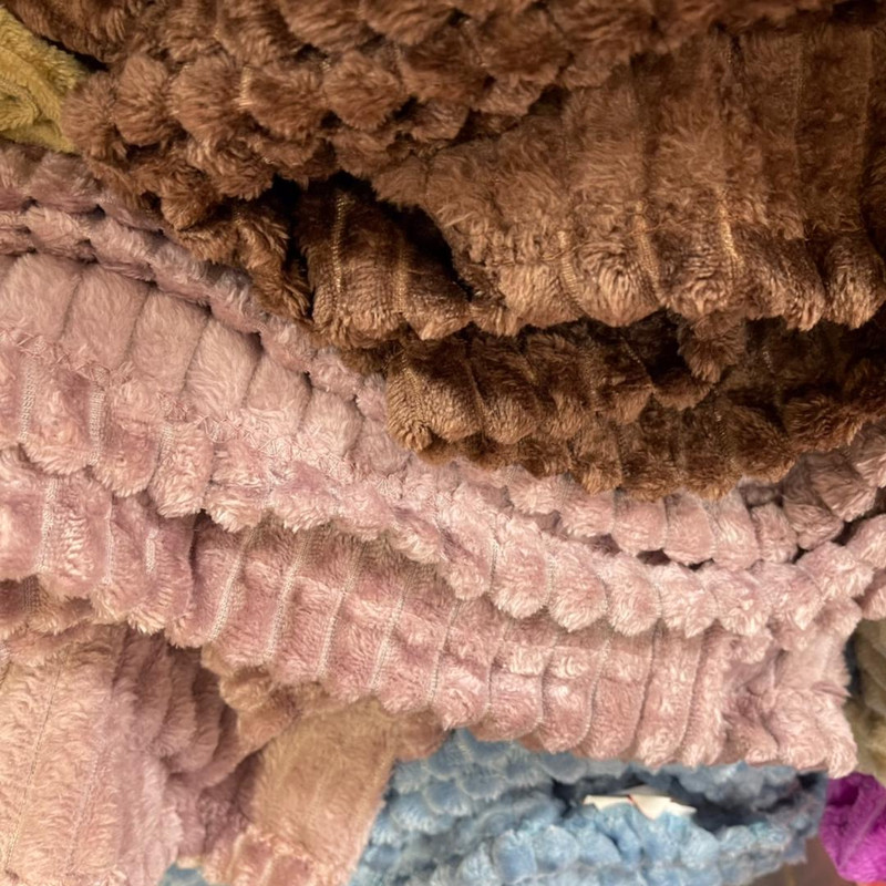 پتو مسافرتی ژینورا مدل کرکره ای سایز 140x200 سانتی متر
