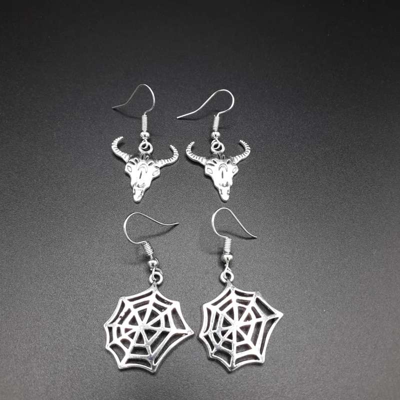 گوشواره دخترانه مدل هالووین کد 01 مجموعه 2 عددی گوشواره دخترانه مدل هالووین کد 01 مجموعه 2 عددی