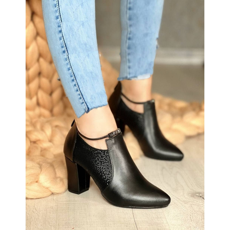 کفش زنانه مدل سه نگین خاویاری